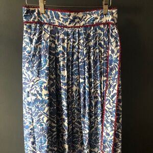 Weekend Max Mara Skirt. Size 4